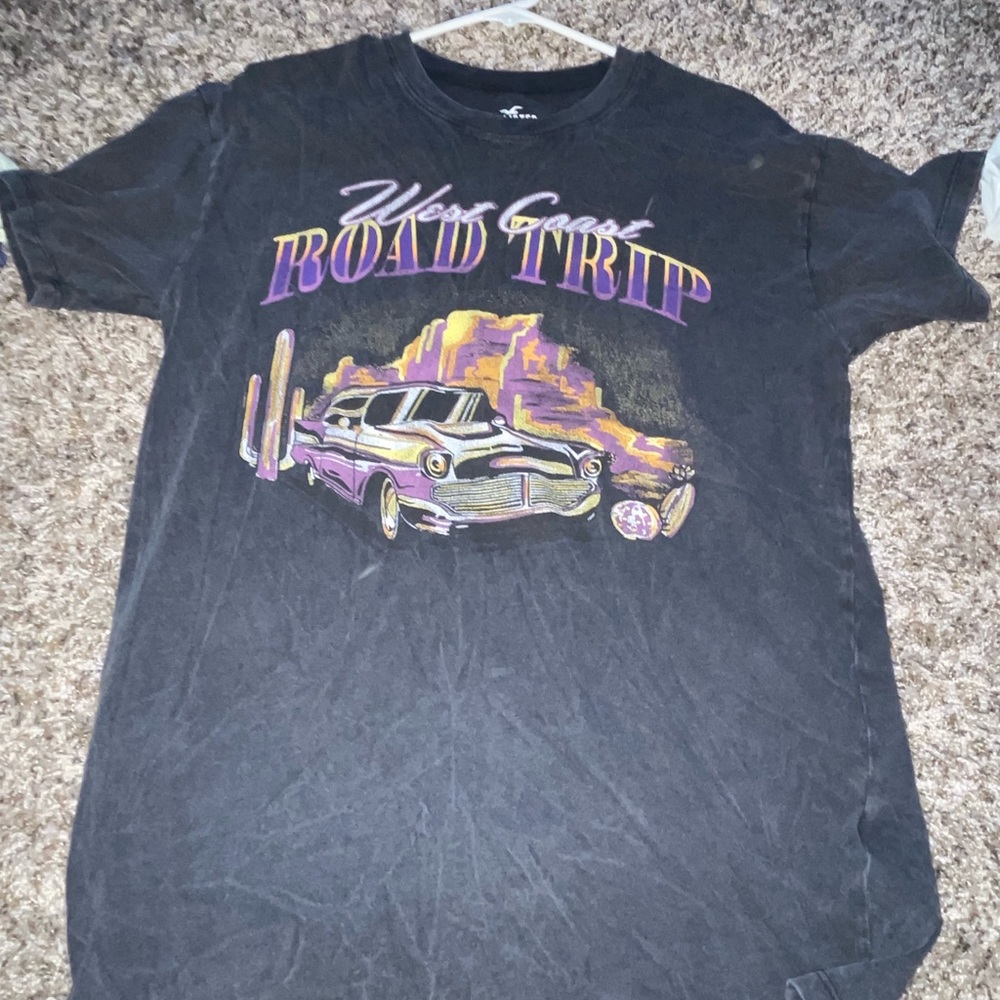 graphic tee